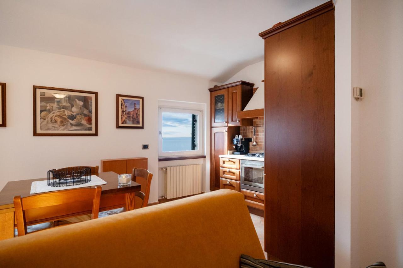 Apartmentsgarda - Baia Del Garda 5 エクステリア 写真
