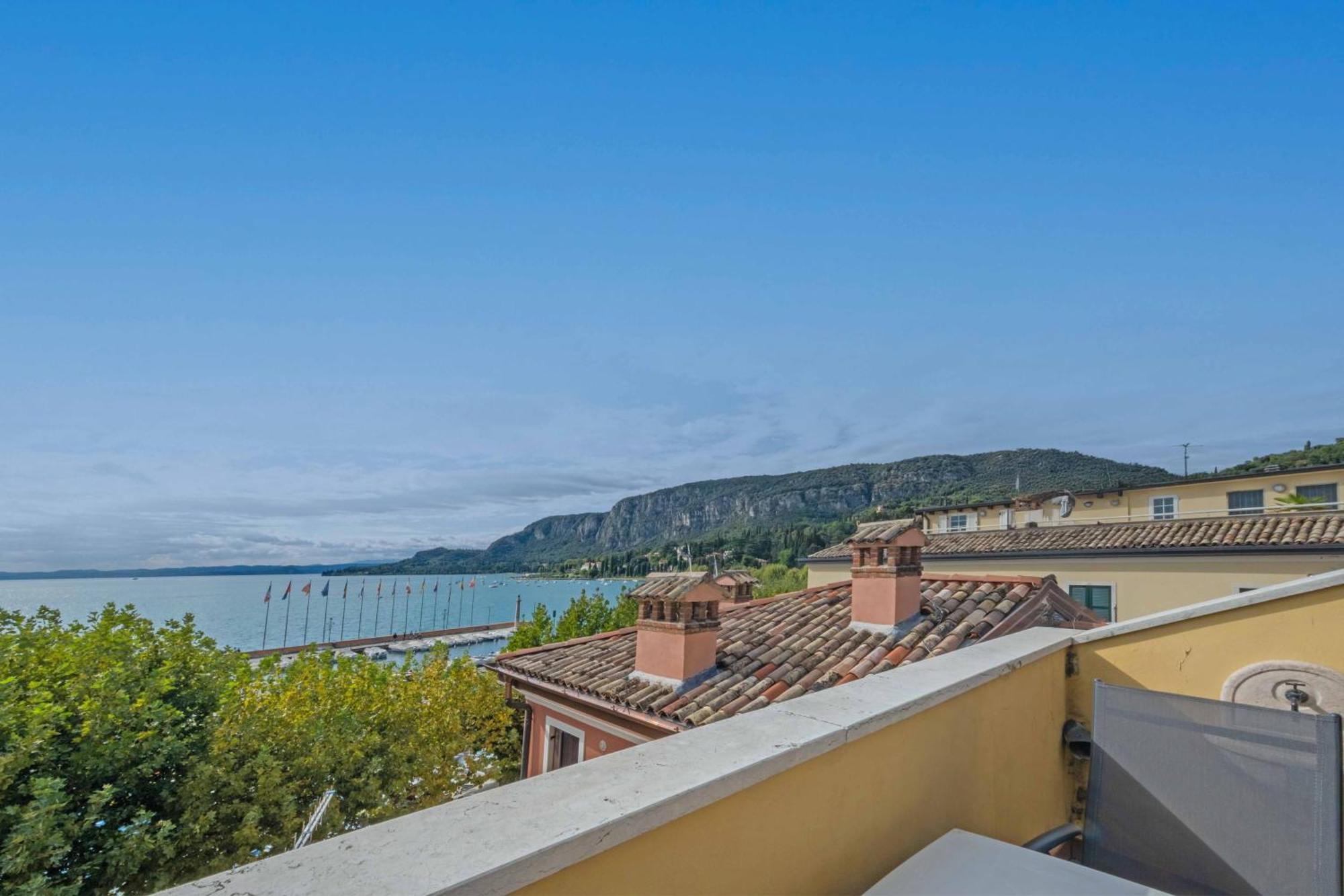 Apartmentsgarda - Baia Del Garda 5 エクステリア 写真
